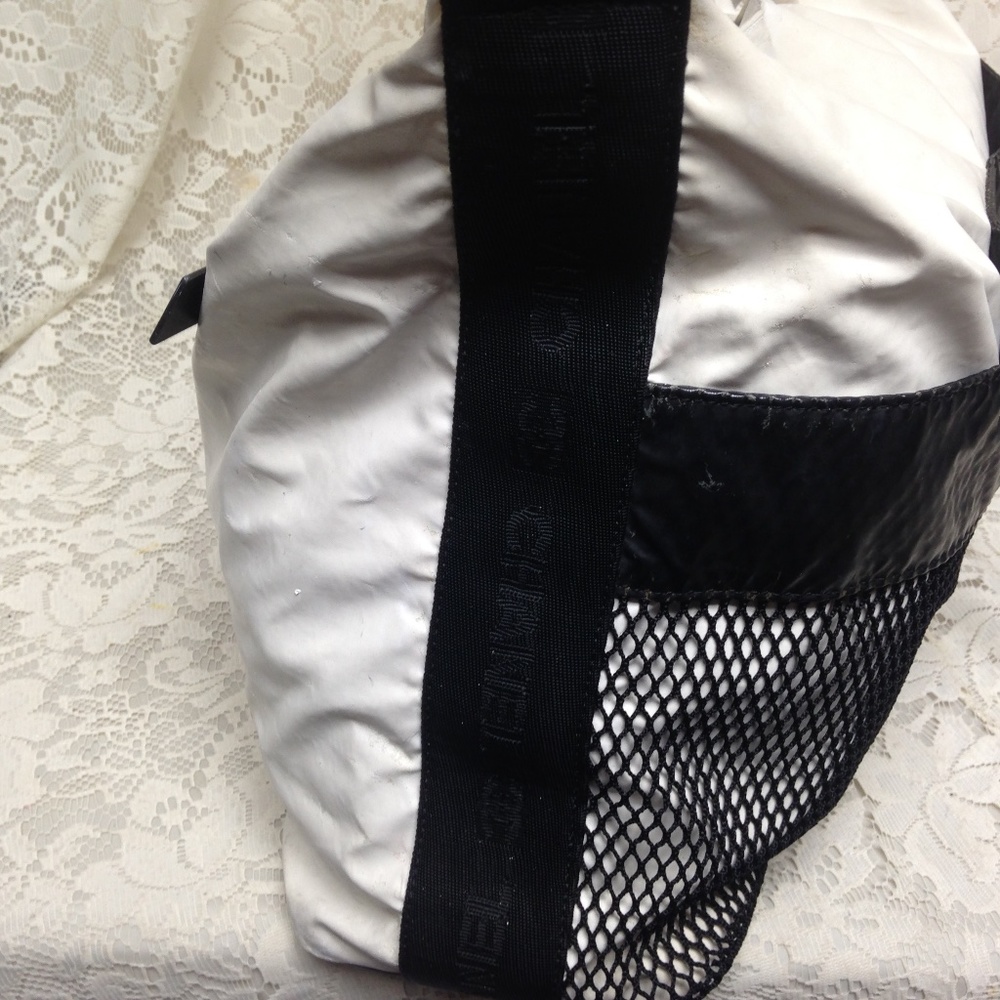 (SOLD) Chanel White-Black Large Weekend -Beach SBag-CB - Picture 5 of 16